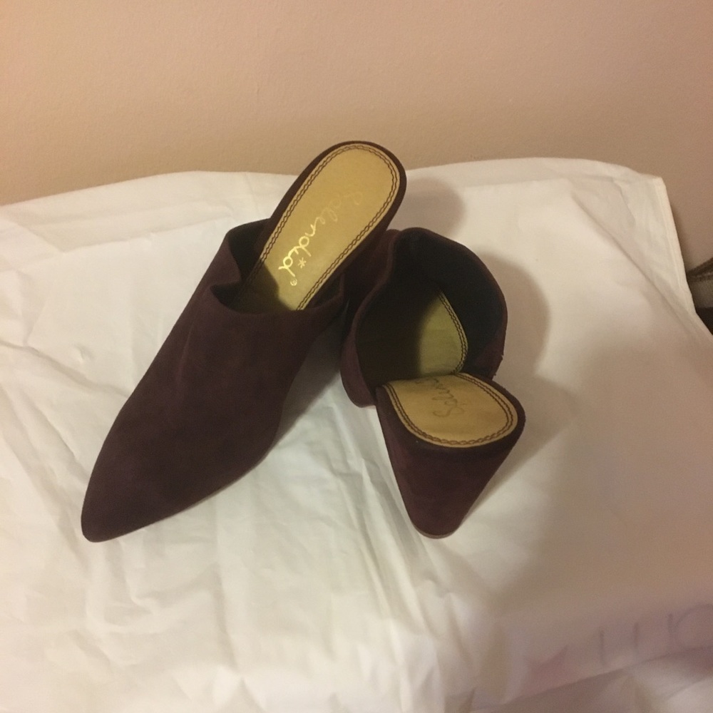 SPLENDID MULES - Picture 2 of 3